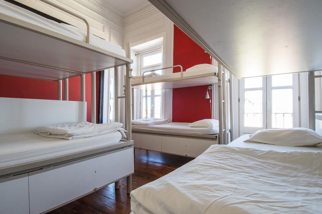Safestay Lisbon Bairro Alto Bagian luar foto